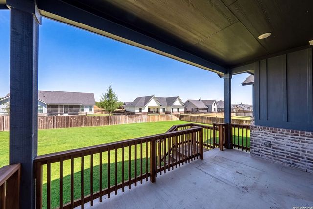116 Woodbridge Dr, La Vernia, TX 78121