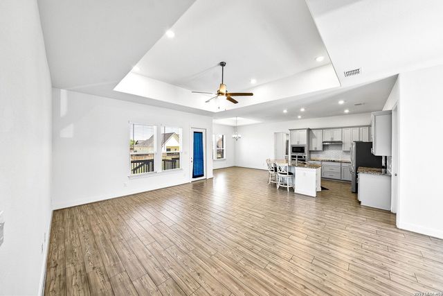 116 Woodbridge Dr, La Vernia, TX 78121