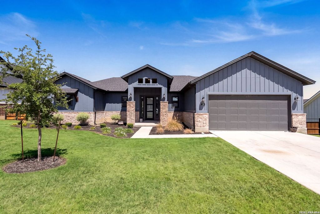 116 Woodbridge Dr, La Vernia, TX 78121