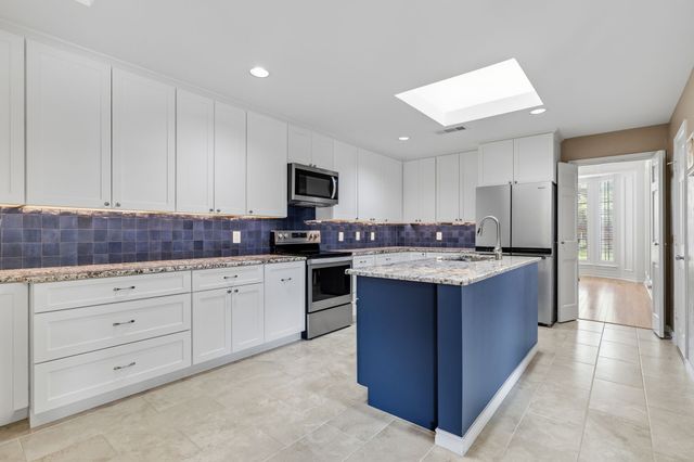 5812 Gallant Fox Lane, Plano, TX 75093