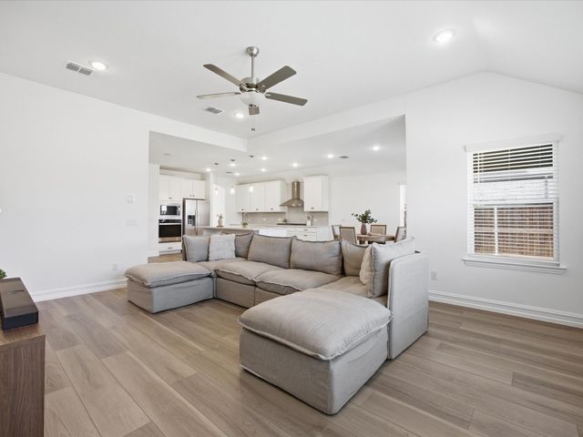 769 Brozgold Avenue, Midlothian, TX 76065