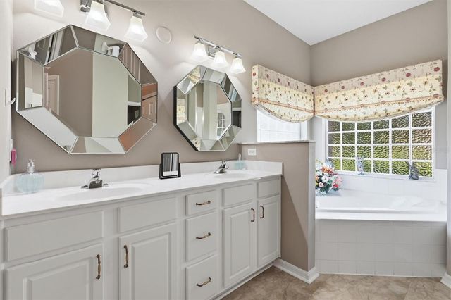 6042 LANDINGS BOULEVARD, Lady Lake, FL 32159