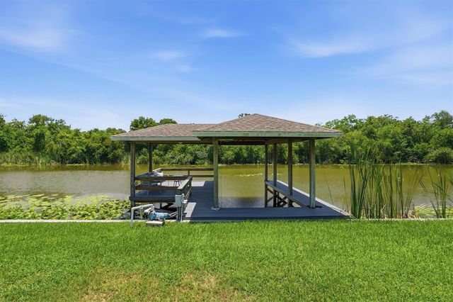 6042 LANDINGS BOULEVARD, Lady Lake, FL 32159