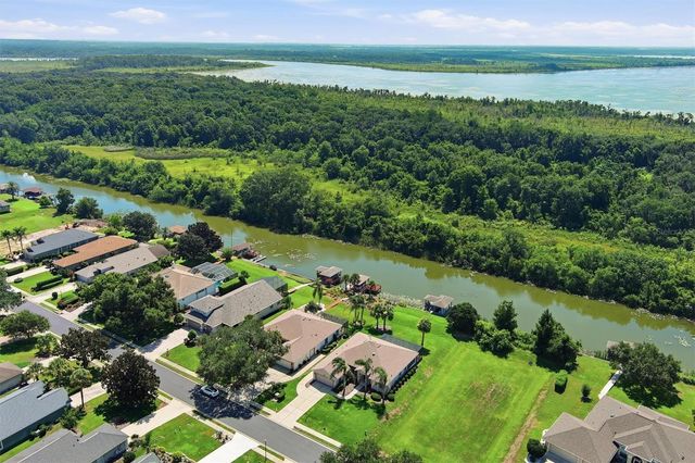 6042 LANDINGS BOULEVARD, Lady Lake, FL 32159