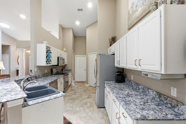 6042 LANDINGS BOULEVARD, Lady Lake, FL 32159
