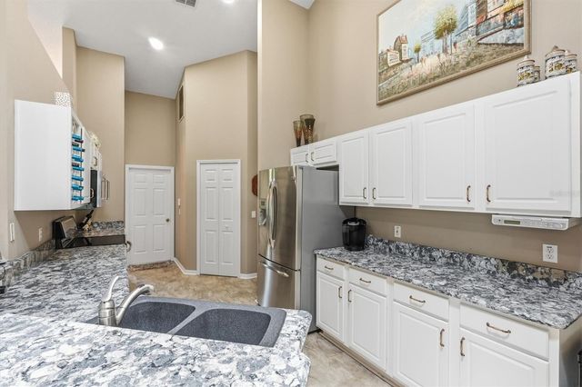 6042 LANDINGS BOULEVARD, Lady Lake, FL 32159