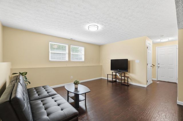 1399 Meeks Meadow Drive, Columbus, OH 43223