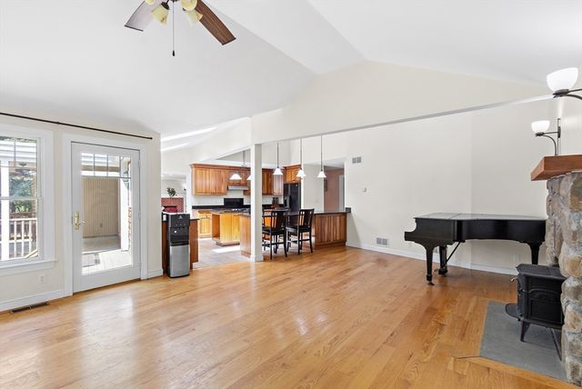 44 Granite St, Medway, MA 02053