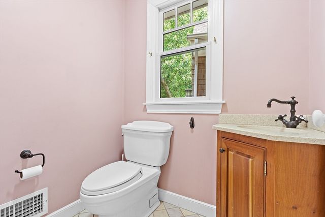 44 Granite St, Medway, MA 02053