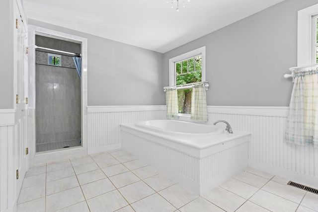 44 Granite St, Medway, MA 02053