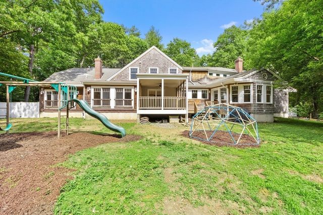 44 Granite St, Medway, MA 02053