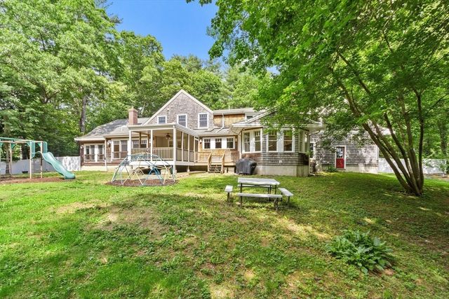 44 Granite St, Medway, MA 02053