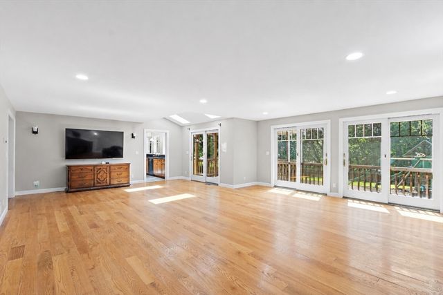 44 Granite St, Medway, MA 02053