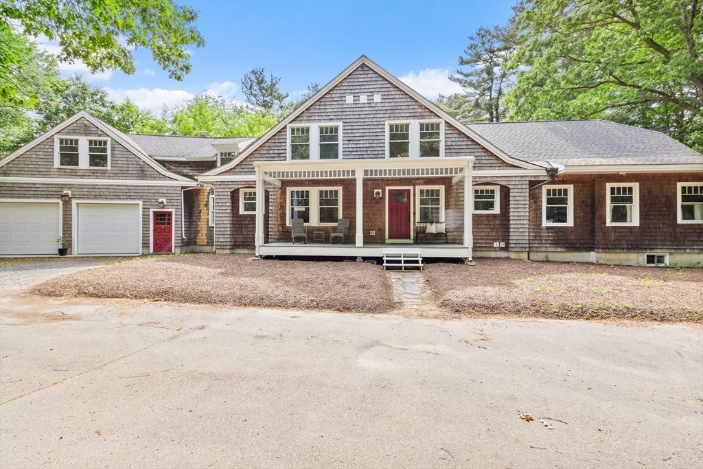 44 Granite St, Medway, MA 02053