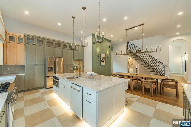 98 Haddenfield Road, Clifton, NJ 07013