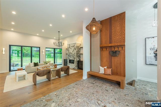 98 Haddenfield Road, Clifton, NJ 07013