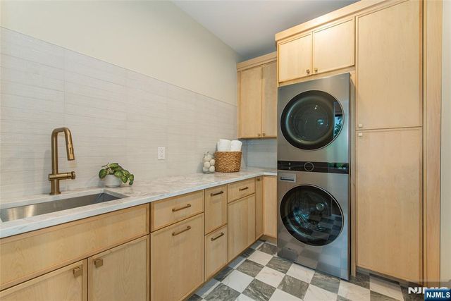 98 Haddenfield Road, Clifton, NJ 07013