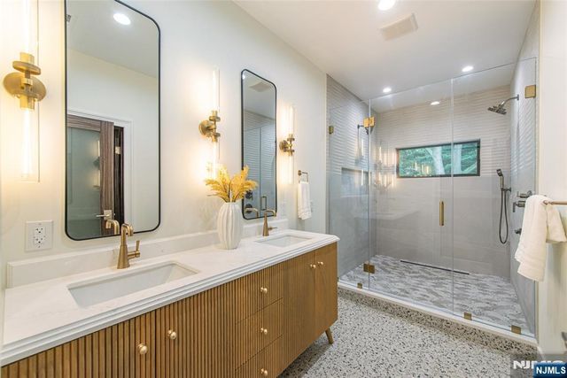 98 Haddenfield Road, Clifton, NJ 07013