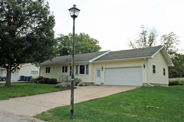 131 Niagara Drive, Waterloo, IA 50701