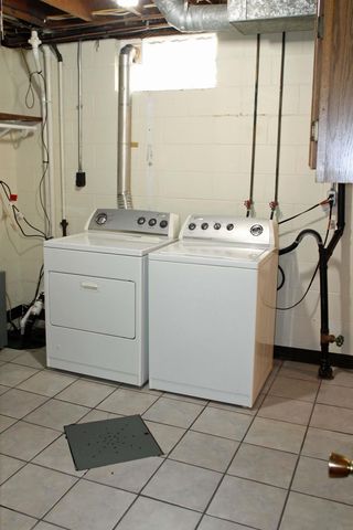 131 Niagara Drive, Waterloo, IA 50701