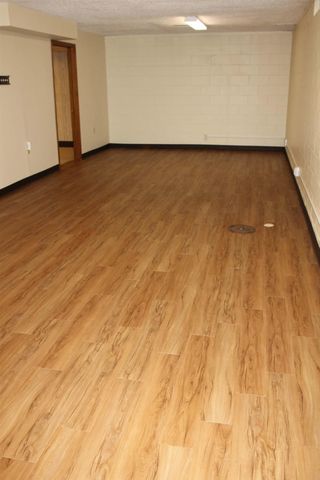 131 Niagara Drive, Waterloo, IA 50701