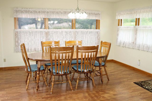 131 Niagara Drive, Waterloo, IA 50701