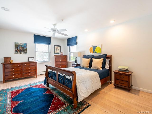 13 Lighthouse Road, Great Neck, NY 11024