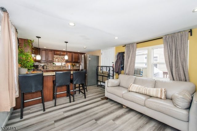 39 Helen Drive, Moonachie Boro, NJ 07074