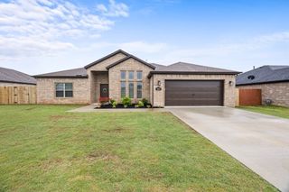 1037 Domingo Avenue, Lowell, AR 72745