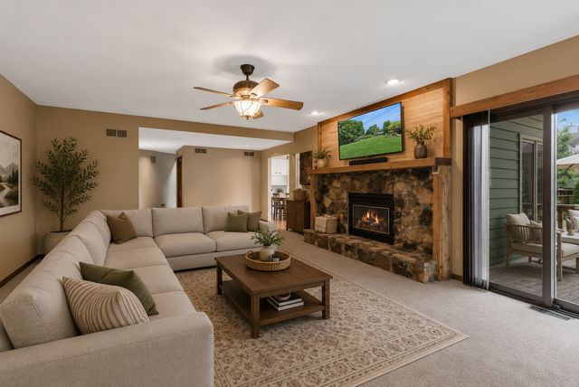 11S514 Webster Lane, Naperville, IL 60564