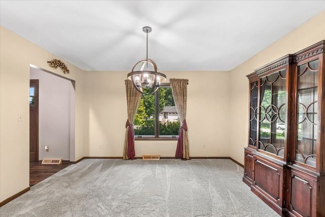 11S514 Webster Lane, Naperville, IL 60564