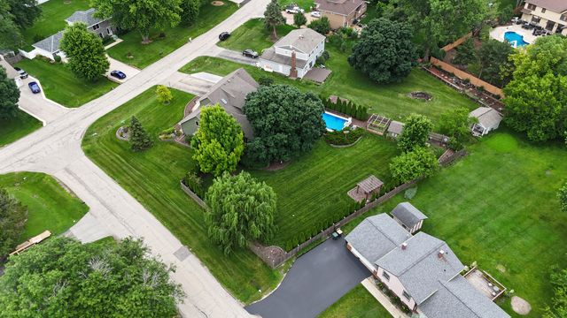 11S514 Webster Lane, Naperville, IL 60564