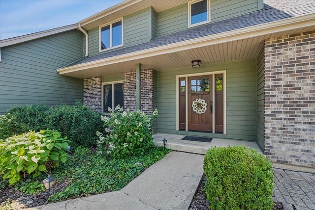 11S514 Webster Lane, Naperville, IL 60564