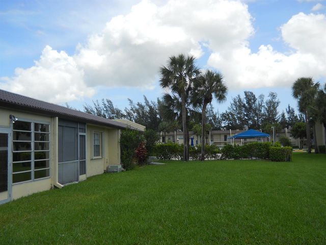 166 Lake Meryl Drive 166, West Palm Beach, FL 33411