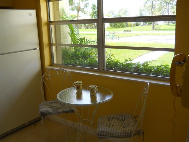 166 Lake Meryl Drive 166, West Palm Beach, FL 33411