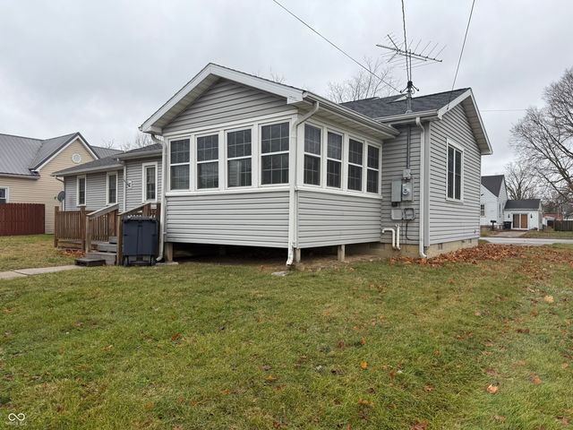 2707 Main Street, Elwood, IN 46036