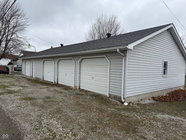 2707 Main Street, Elwood, IN 46036