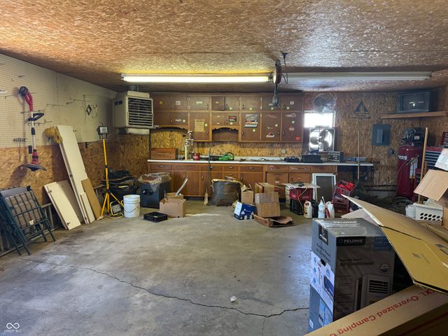 2707 Main Street, Elwood, IN 46036