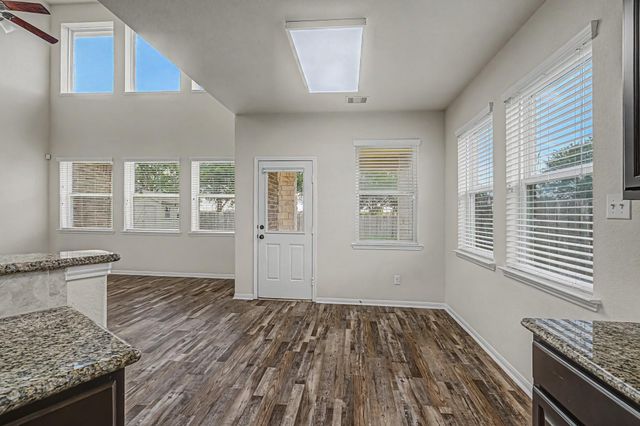 4022 Cypress Point Drive, Mont Belvieu, TX 77523