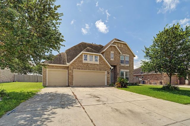 4022 Cypress Point Drive, Mont Belvieu, TX 77523