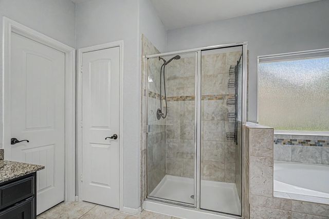 4022 Cypress Point Drive, Mont Belvieu, TX 77523