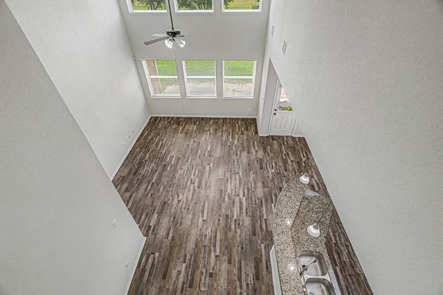 4022 Cypress Point Drive, Mont Belvieu, TX 77523