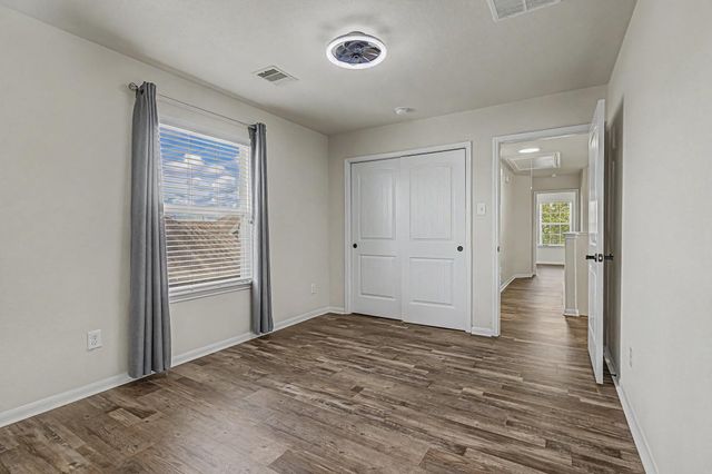 4022 Cypress Point Drive, Mont Belvieu, TX 77523