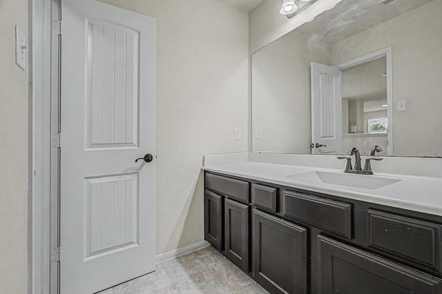 4022 Cypress Point Drive, Mont Belvieu, TX 77523