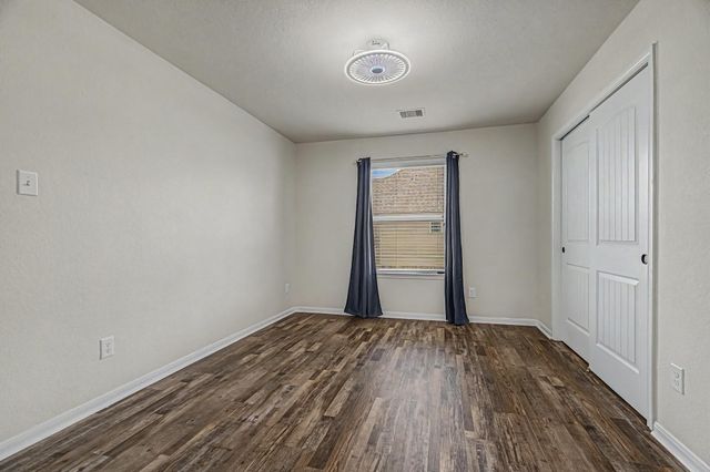 4022 Cypress Point Drive, Mont Belvieu, TX 77523