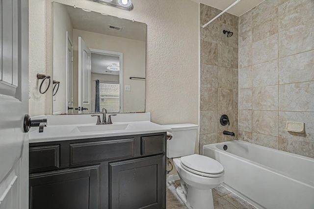 4022 Cypress Point Drive, Mont Belvieu, TX 77523