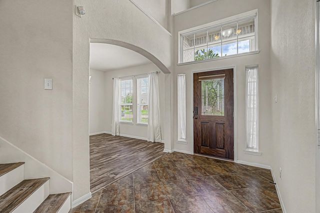 4022 Cypress Point Drive, Mont Belvieu, TX 77523