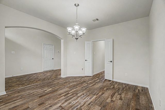 4022 Cypress Point Drive, Mont Belvieu, TX 77523