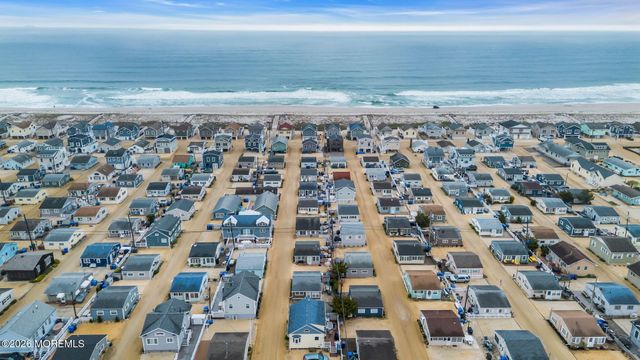 33 E Bonita Way, Lavallette, NJ 08735