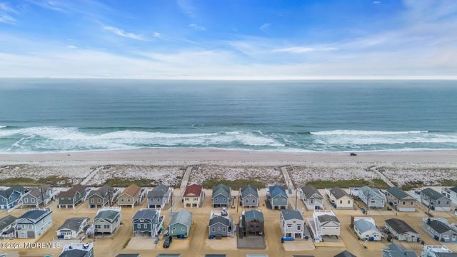 33 E Bonita Way, Lavallette, NJ 08735